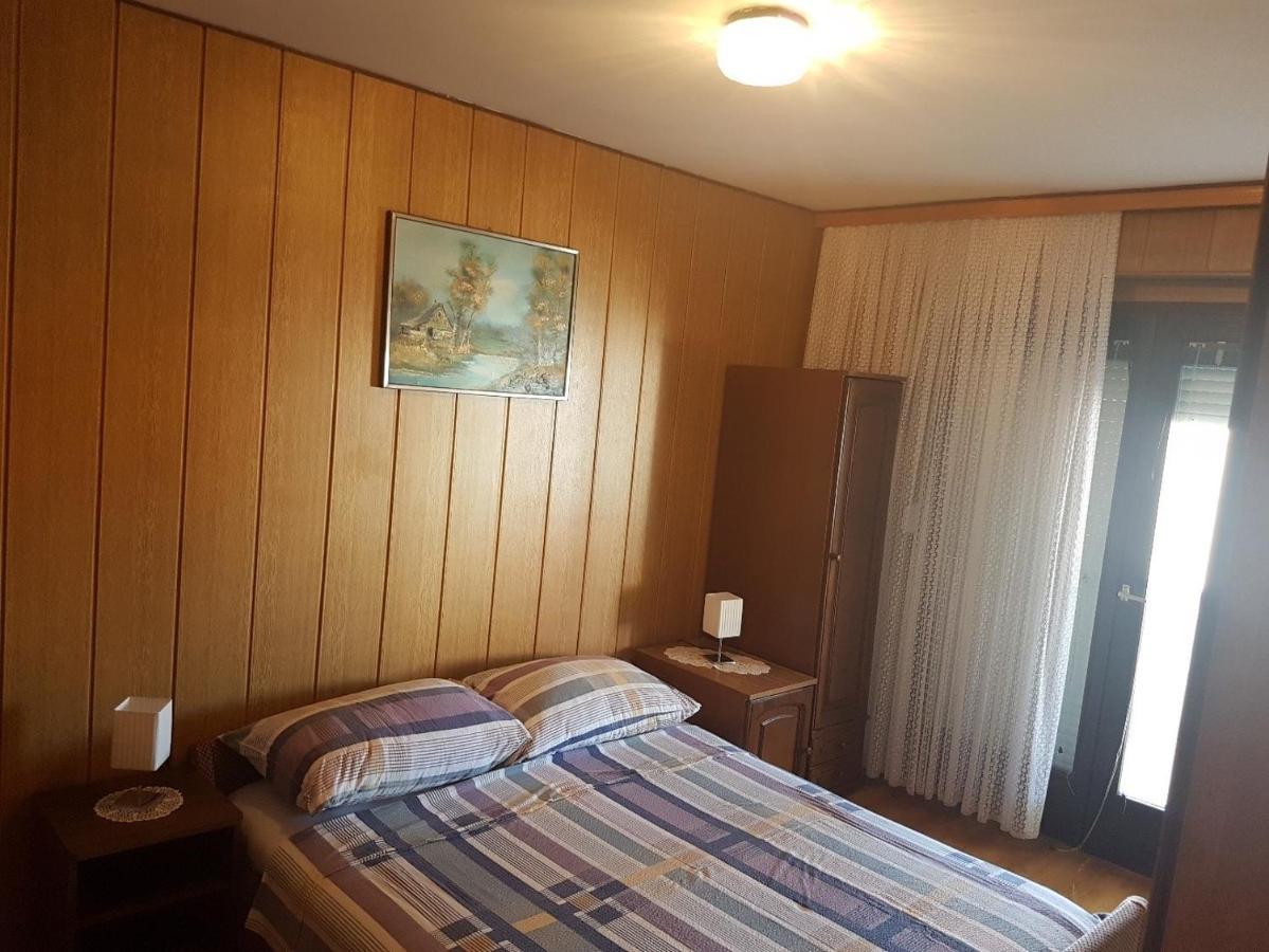 Apartments For Families With Children Lopar, Rab - 10402 Kültér fotó