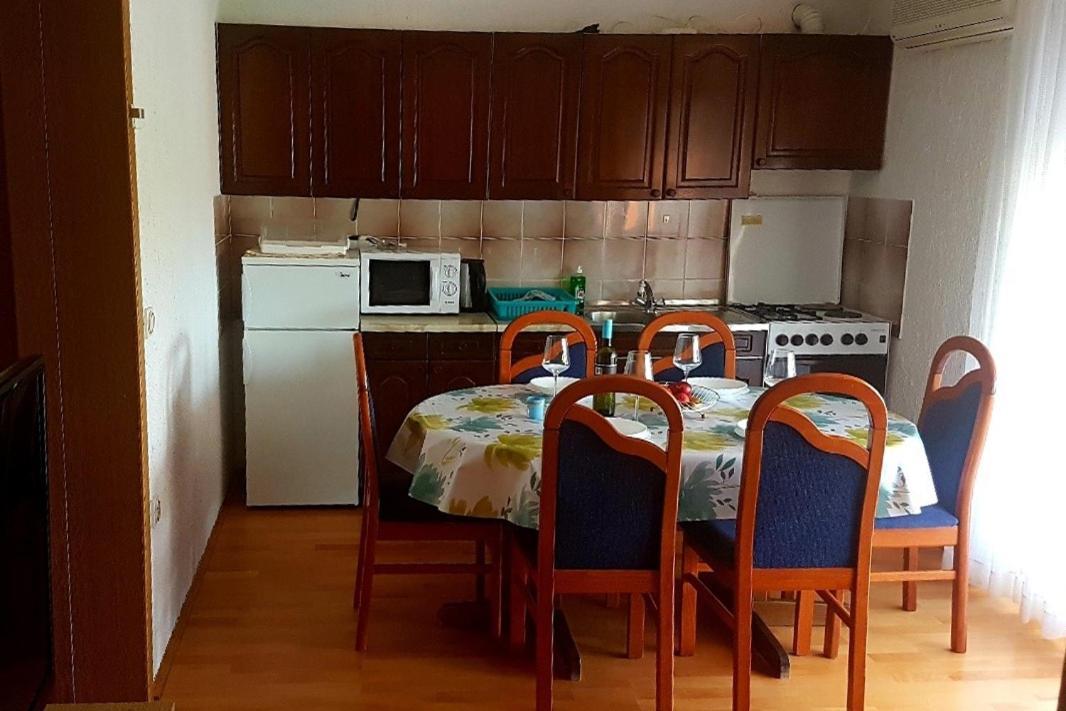 Apartments For Families With Children Lopar, Rab - 10402 Kültér fotó
